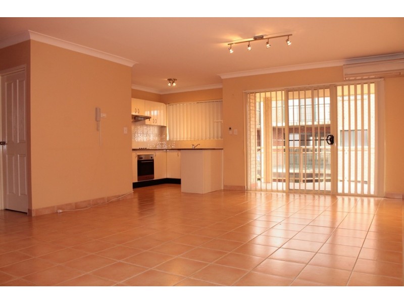 1 Hillview Street, Roselands NSW 2196