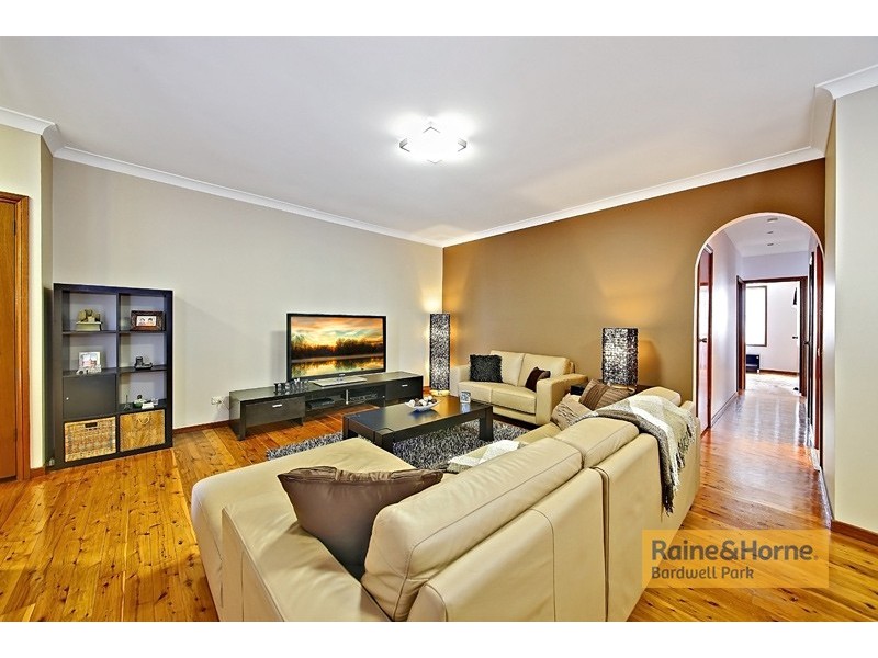 2/137 Queen Victoria Street, Bexley NSW 2207