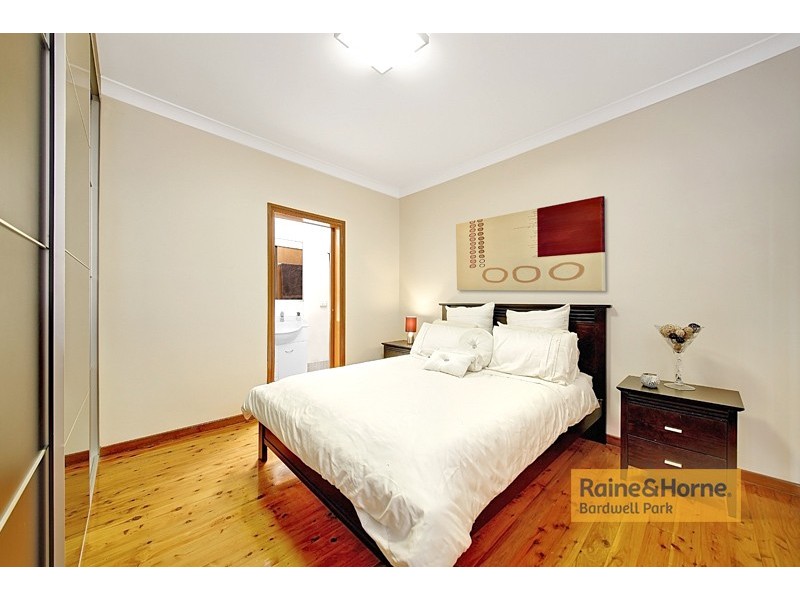 2/137 Queen Victoria Street, Bexley NSW 2207