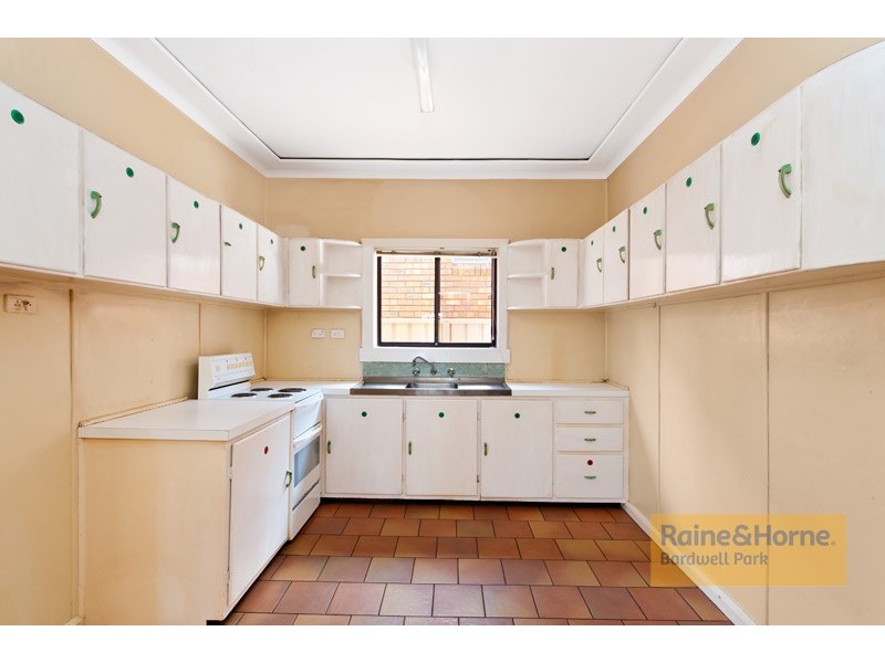 9 Clarke Street North, Peakhurst NSW 2210