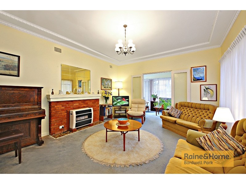 64 Barnsbury Grove, Bardwell Park NSW 2207