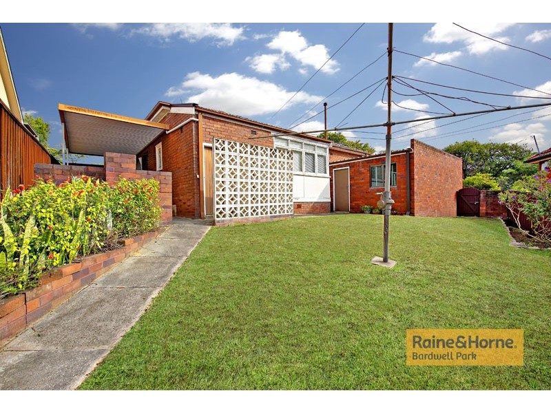 6 Arncliffe Road, Earlwood NSW 2206