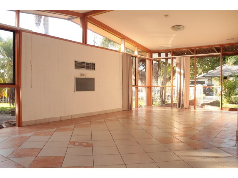 1 Bettina Court, Greenacre NSW 2190