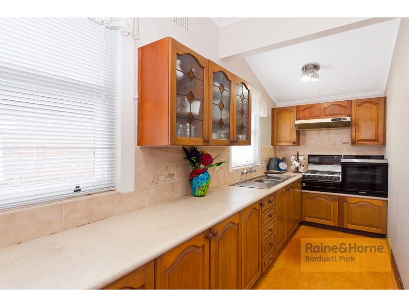 9 Dawson Avenue, Earlwood NSW 2206