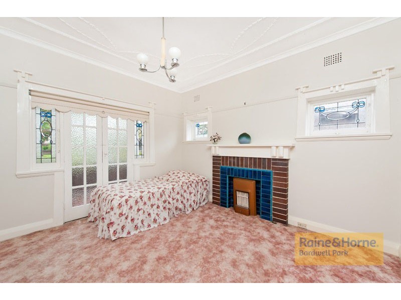 9 Dawson Avenue, Earlwood NSW 2206