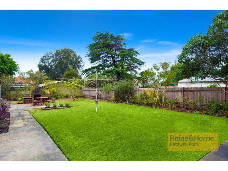 9 Dawson Avenue, Earlwood NSW 2206