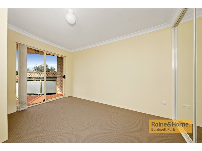 18/1 Hillview Street, Roselands NSW 2196