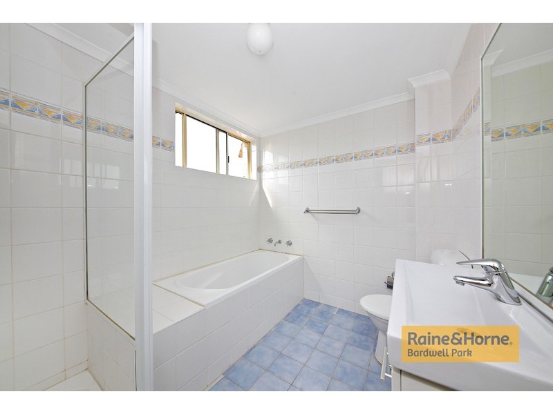 18/1 Hillview Street, Roselands NSW 2196