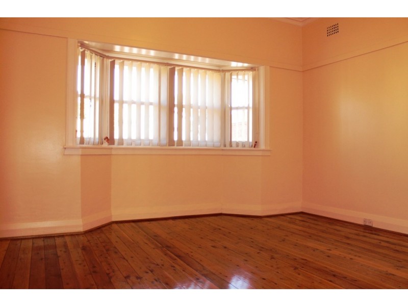 31 Kitchener Avenue, Earlwood NSW 2206