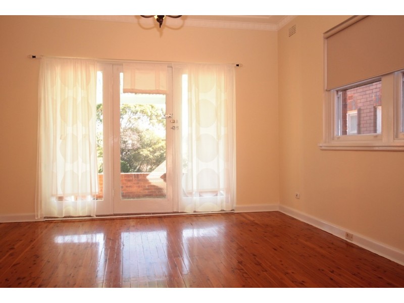 4 Earlwood Crescent, Bardwell Park NSW 2207