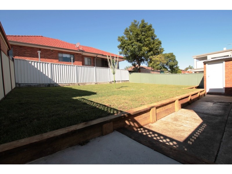 4 Earlwood Crescent, Bardwell Park NSW 2207