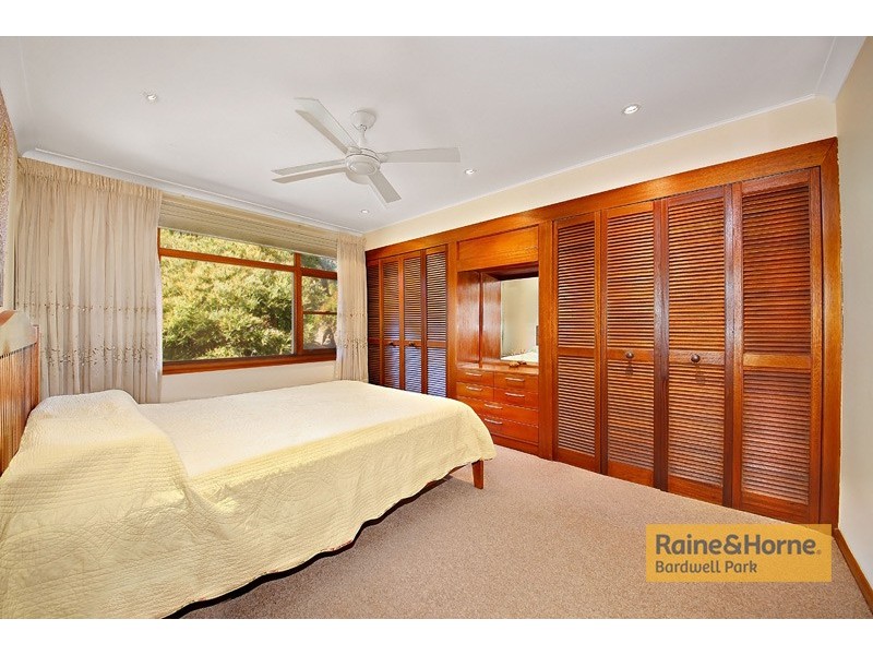 5 Lapis Crescent, Bardwell Valley NSW 2207