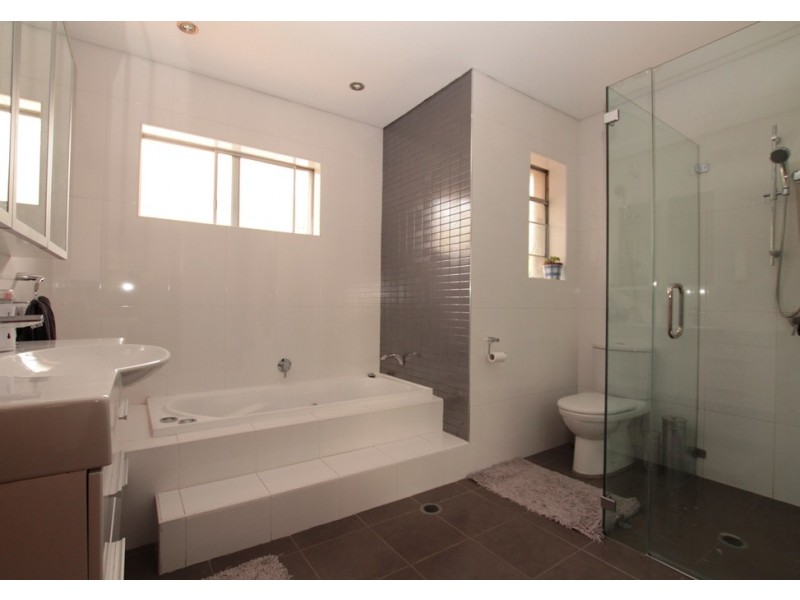 7 Sarsfield Circuit, Bexley North NSW 2207