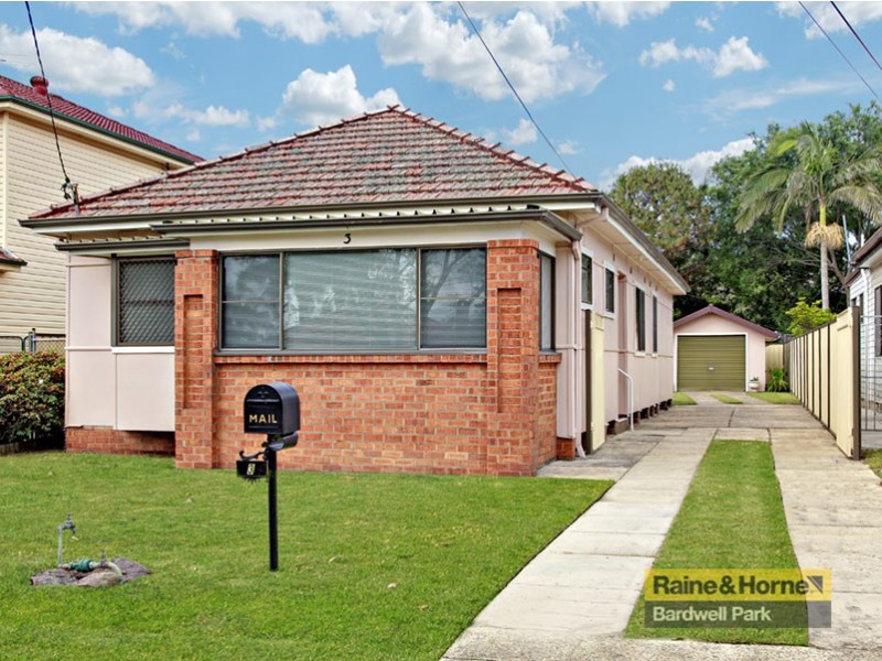 3 Glamis Street, Kingsgrove NSW 2208