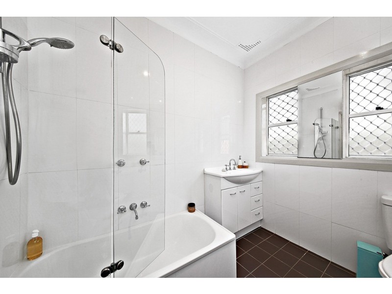 29 Vivienne Street, Kingsgrove NSW 2208