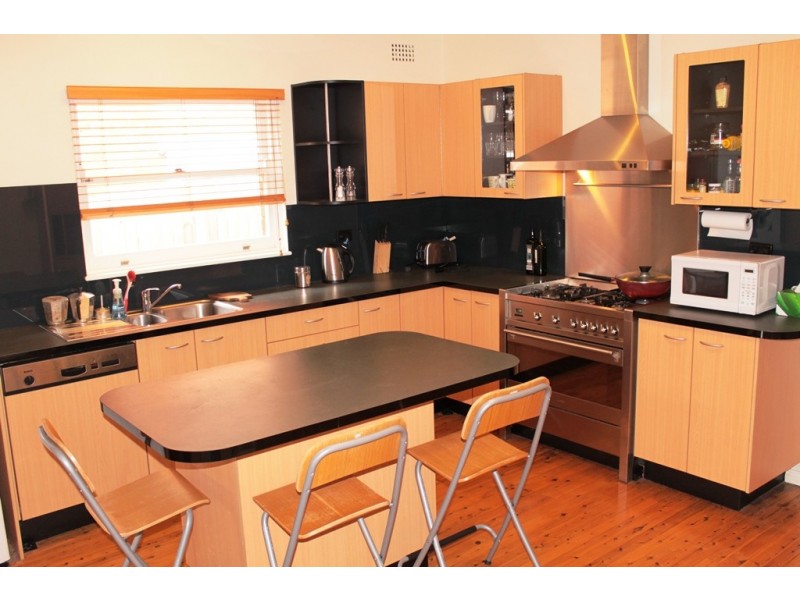 5 Earlwood Crescent, Bardwell Park NSW 2207