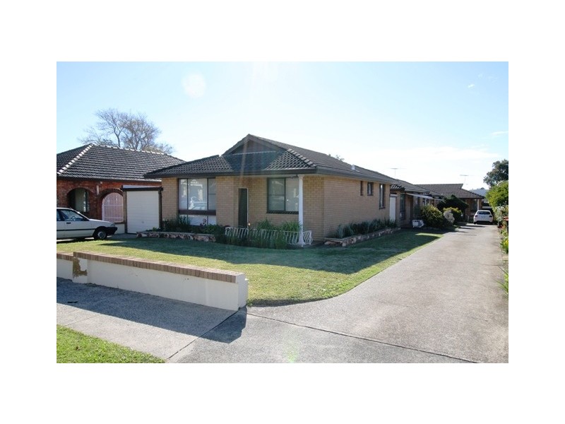 4/16 ALBERT STREET, Bexley NSW 2207