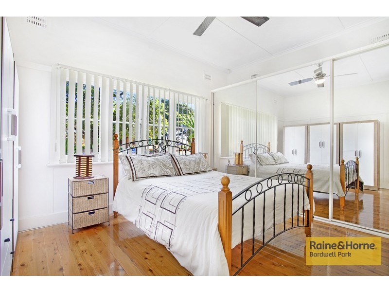 8 Ryrie Road, Earlwood NSW 2206