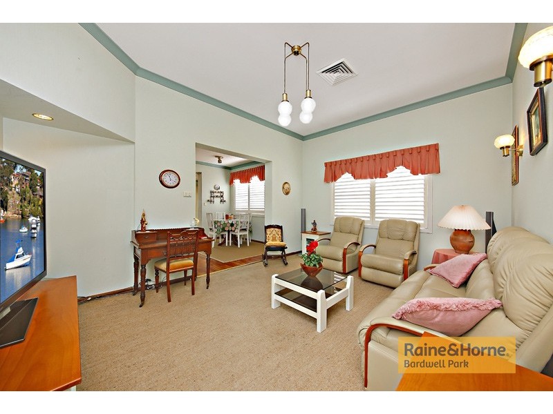 31 Lorraine Avenue, Bardwell Valley NSW 2207