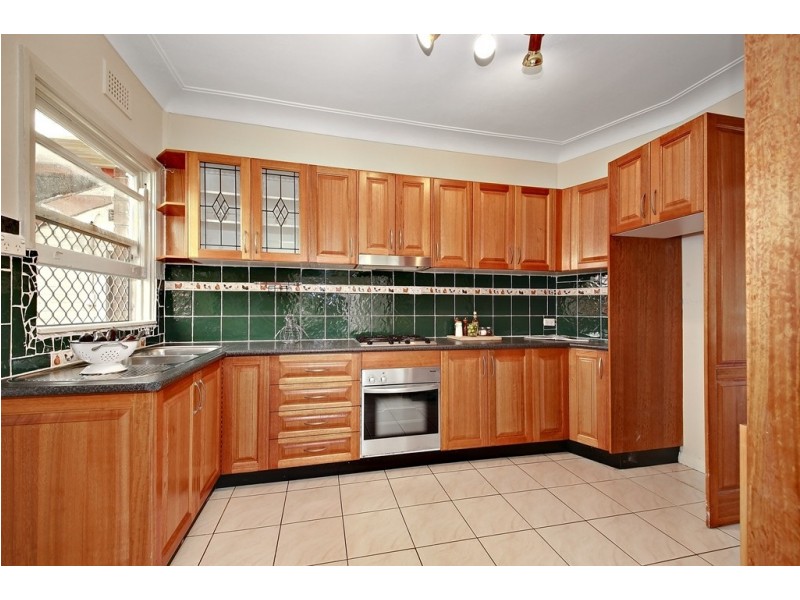 29 Vivienne Street, Kingsgrove NSW 2208