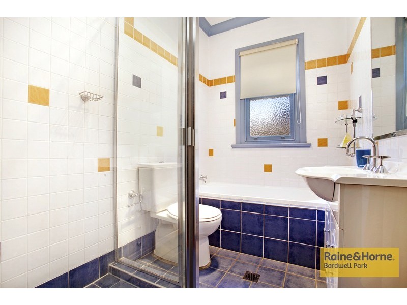 8 Ryrie Road, Earlwood NSW 2206