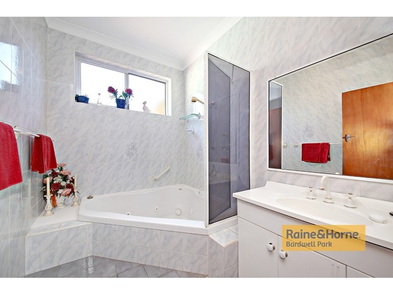 17 Keevin Street, Roselands NSW 2196