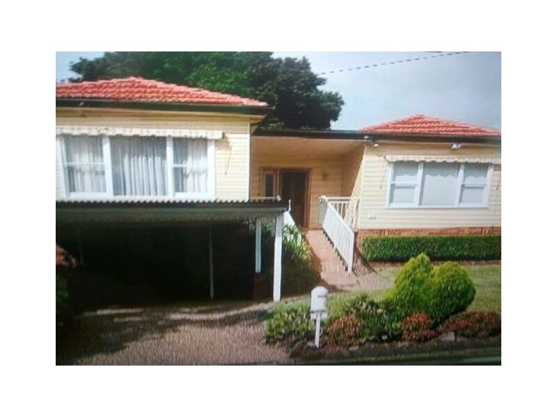 14 Raymond Avenue, Roselands NSW 2196