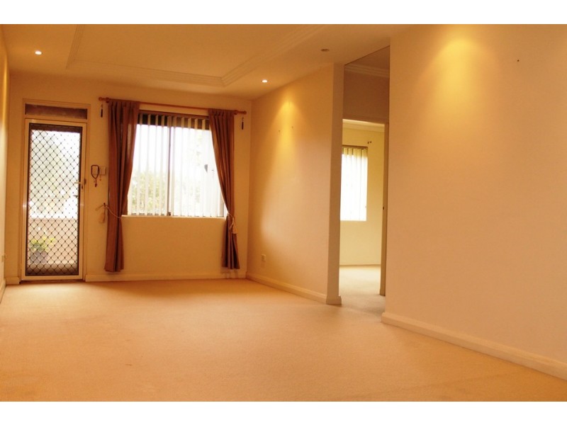 4/29 Phillip Street, Roselands NSW 2196