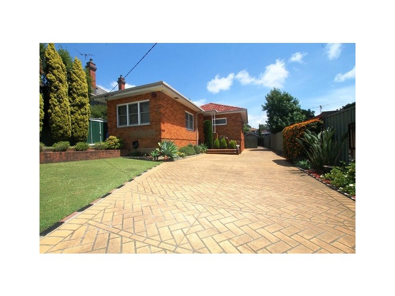 8A Gladstone Street, Bexley NSW 2207