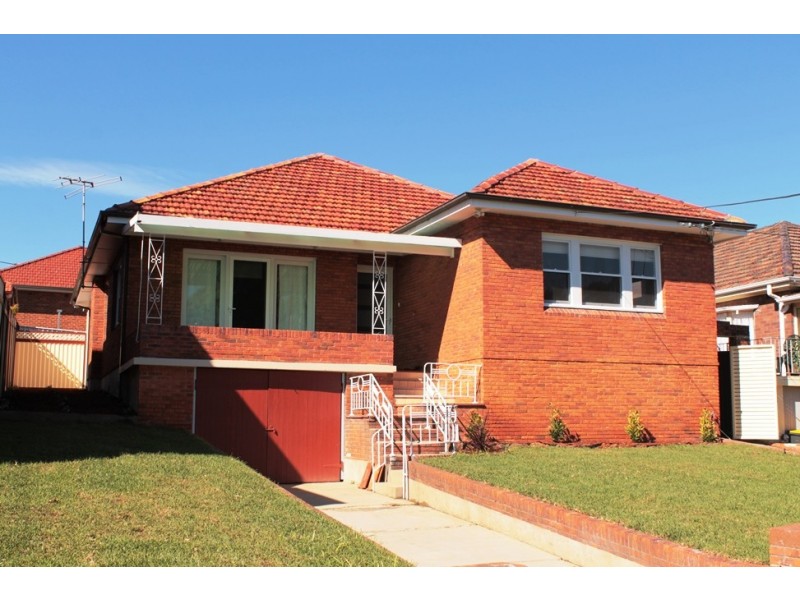 4 Earlwood Crescent, Bardwell Park NSW 2207