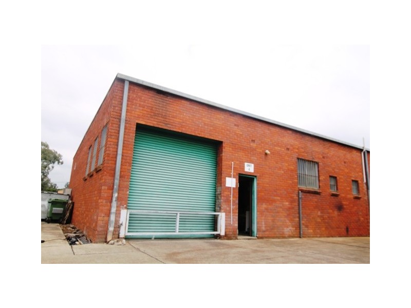 4/9 Regent Crescent, Moorebank NSW 2170