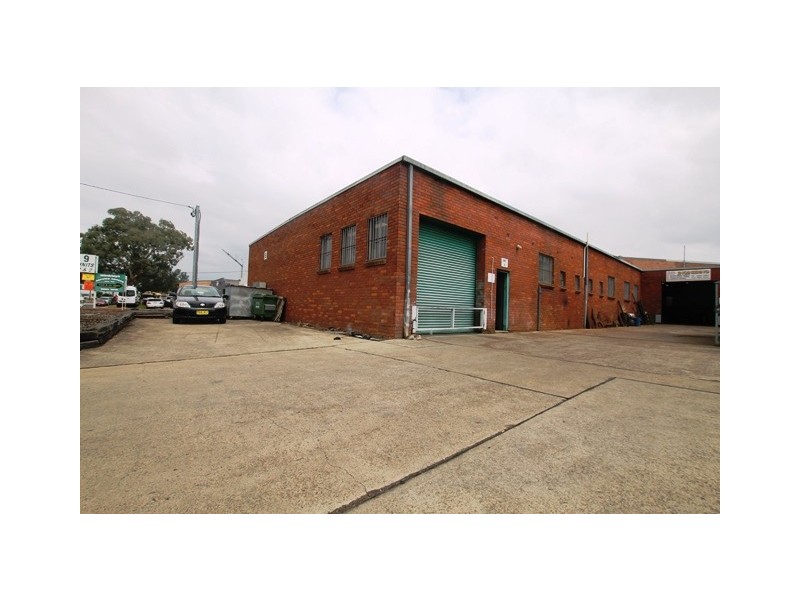 4/9 Regent Crescent, Moorebank NSW 2170