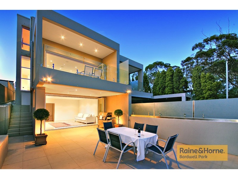 2A Richard Crescent, Bardwell Park NSW 2207