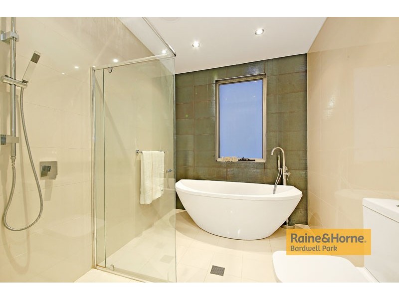 2A Richard Crescent, Bardwell Park NSW 2207