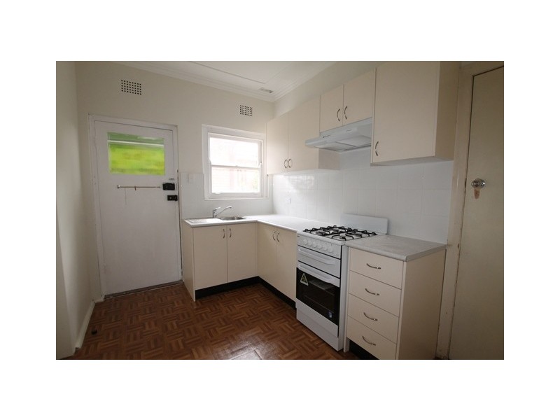 10 Earlwood Crescent, Bardwell Park NSW 2207