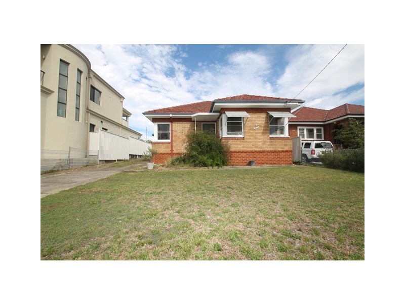10 Earlwood Crescent, Bardwell Park NSW 2207
