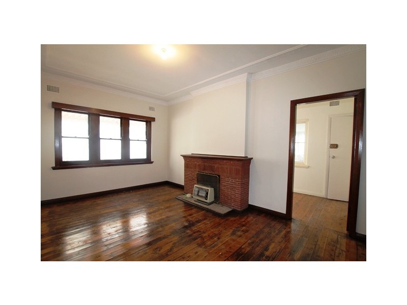 10 Earlwood Crescent, Bardwell Park NSW 2207