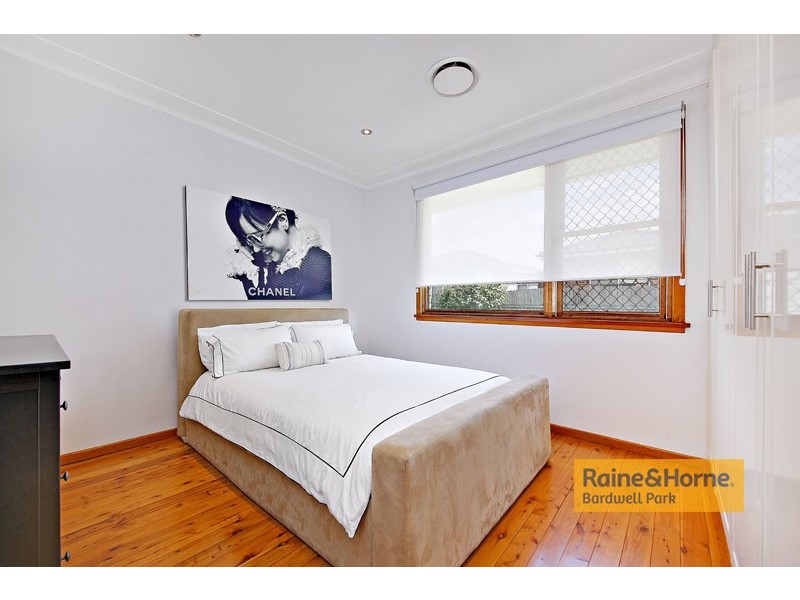 2/145 Queen Victoria Street, Bexley NSW 2207
