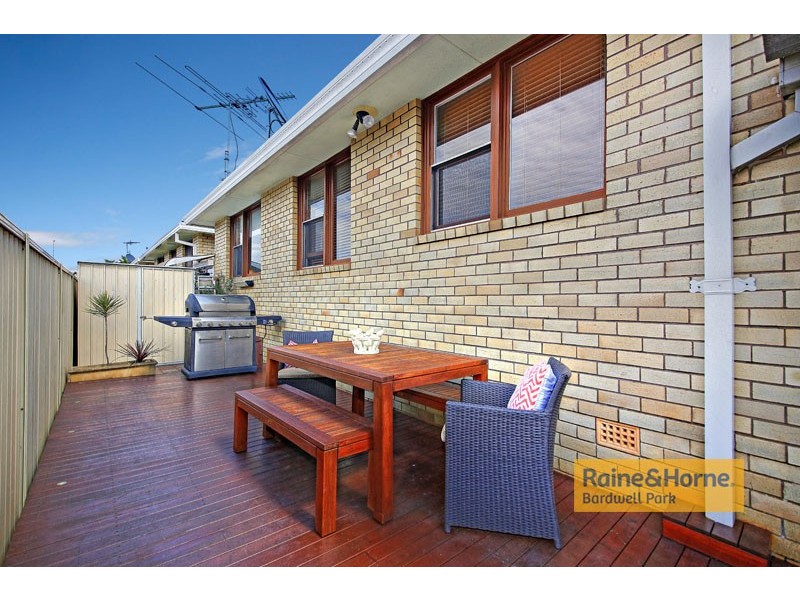 2/145 Queen Victoria Street, Bexley NSW 2207