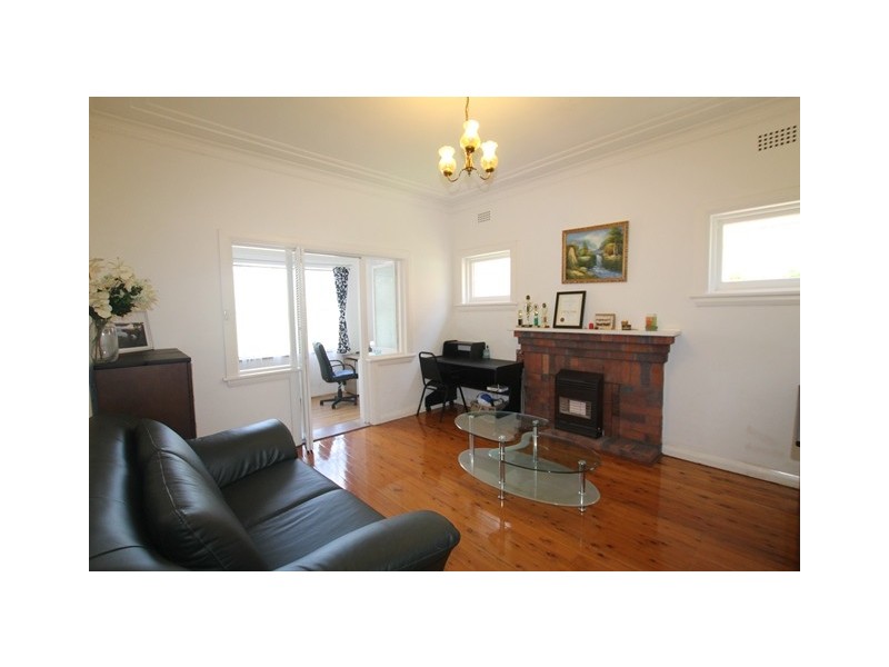 13 Bray Avenue, Earlwood NSW 2206