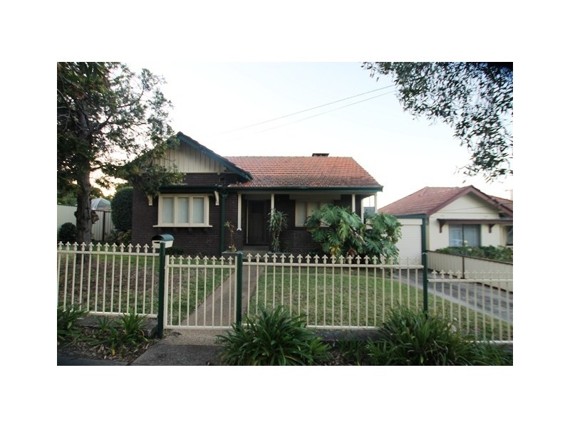 25 Forsyth Street, Kingsgrove NSW 2208
