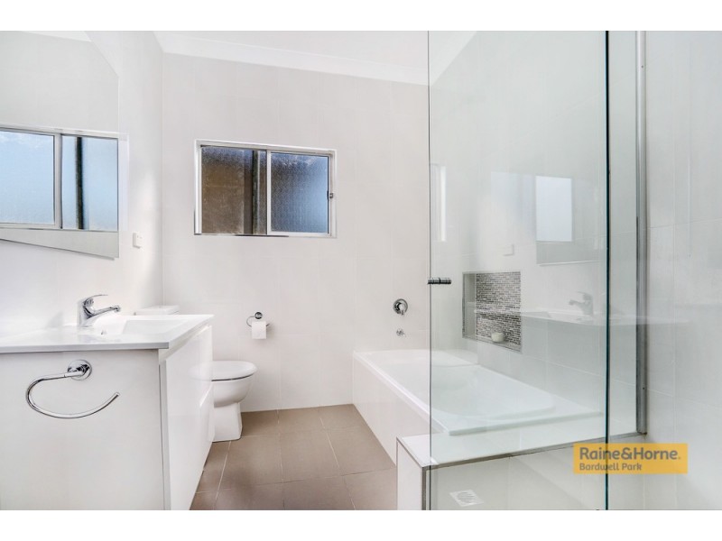 17 Hillcrest Avenue, Bardwell Valley NSW 2207