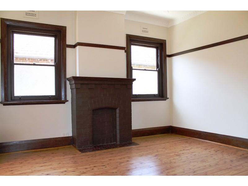 10 Renown Avenue, Oatley NSW 2223