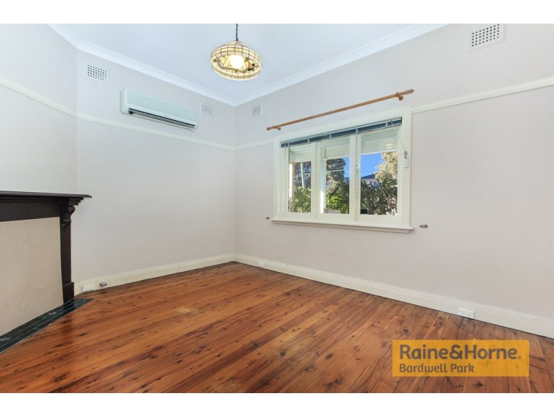 25 Forsyth Street, Kingsgrove NSW 2208