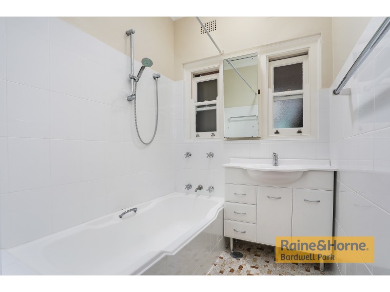 6 Canonbury Grove, Bexley North NSW 2207