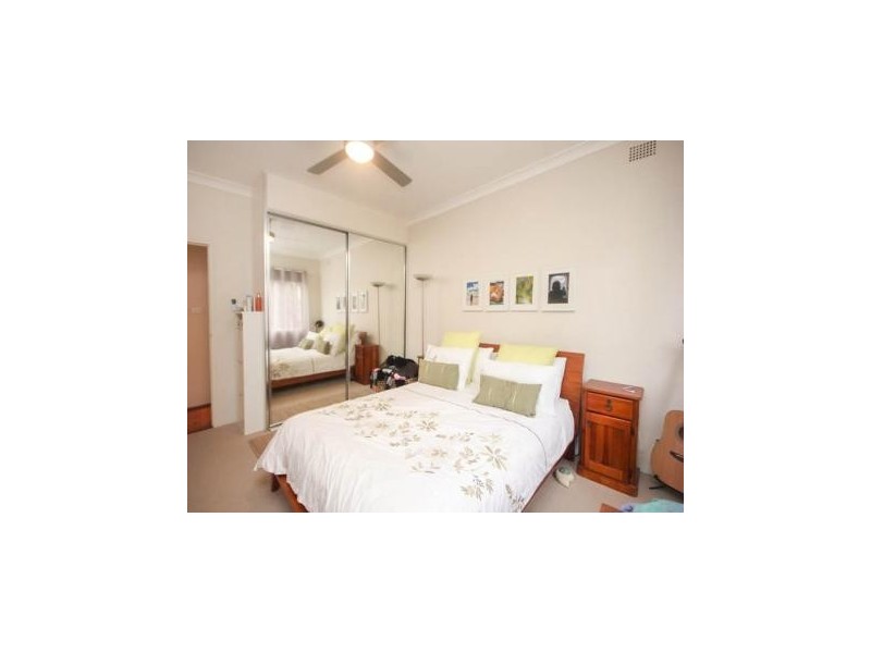 2/186 Queen Victoria Street, Bexley NSW 2207