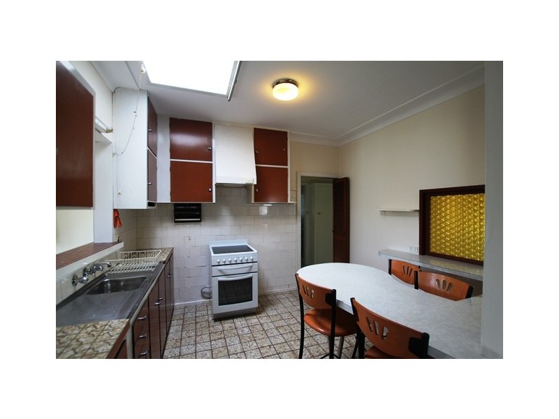 8 Smee Avenue, Roselands NSW 2196