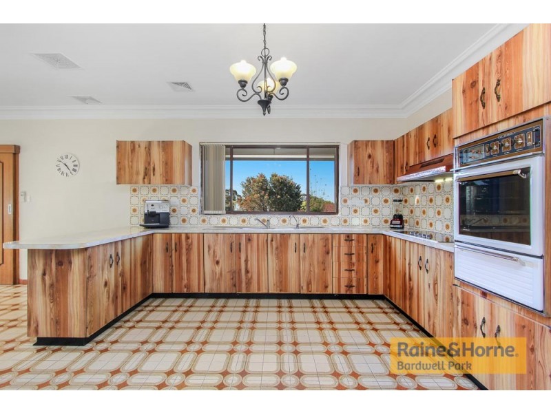 17a St Albans Road, Kingsgrove NSW 2208