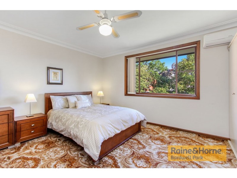 17a St Albans Road, Kingsgrove NSW 2208