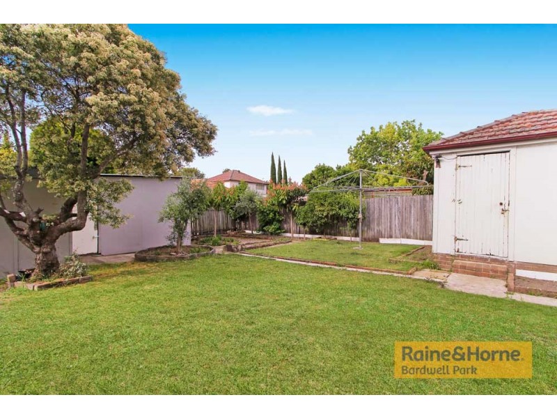 19 Farrell Road, Kingsgrove NSW 2208